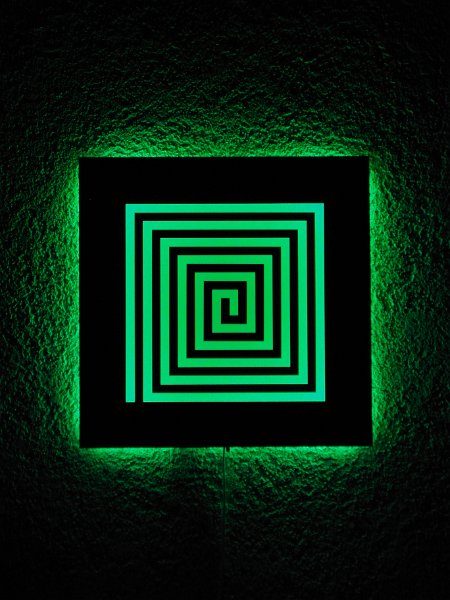 q. spiral 40 cm      Blech auf Plexi (1).jpg